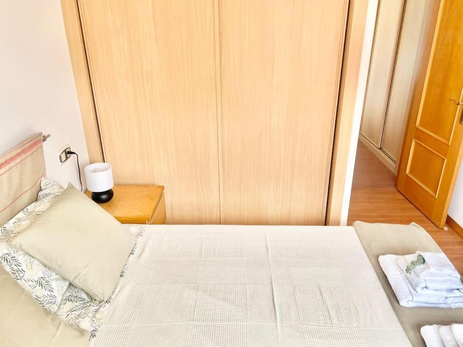 Apto Huca-prados Con Parking Apartamento